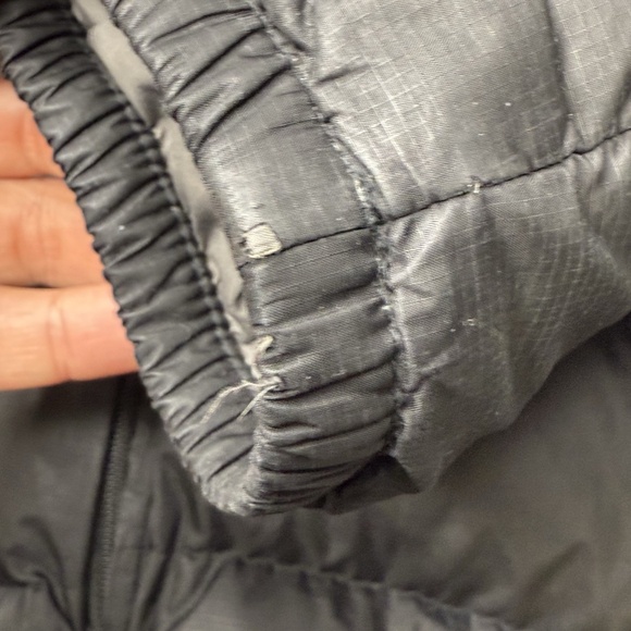 PATAGONIA Puffer Full Zip Jacket Kids Size Large Black Goose Down - Picture 15 of 16